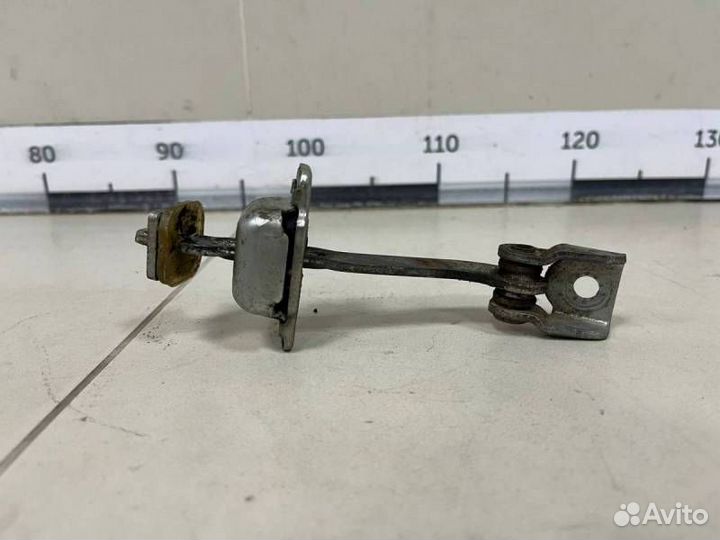 Ограничитель двери Chevrolet Niva 2002-2009