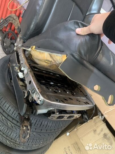 Передее правое сиденье Infiniti G35