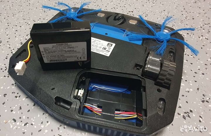 Робот пылесос Philips FC8792 контейнер акб щетки