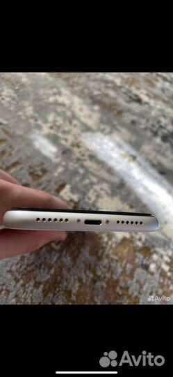 Телефон iPhone хр