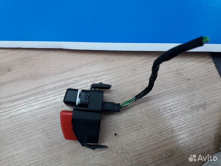 Кнопка аварийной сигнализации Mercedes A140/160