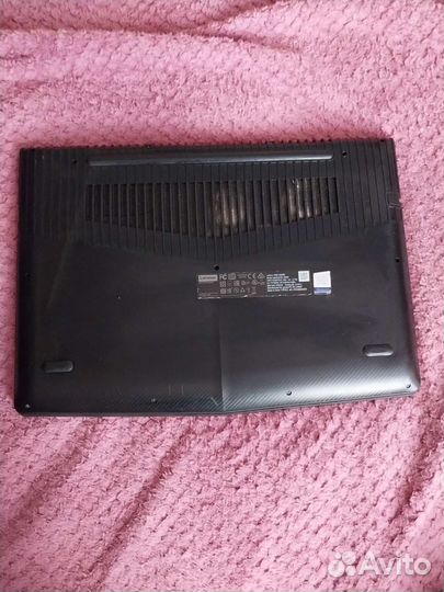 Ноутбук Lenovo Y520-15ikbn