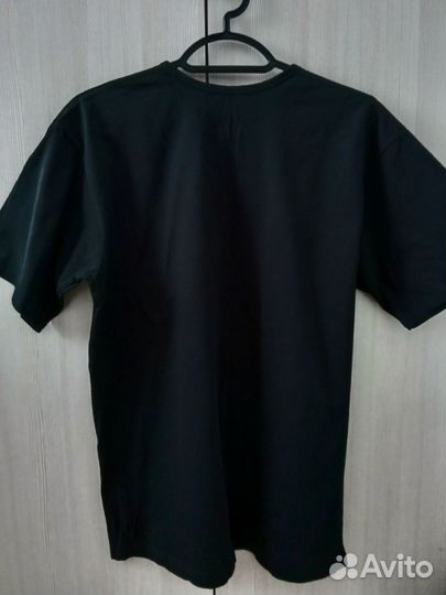 Чёрная унисекс футболка с принтом