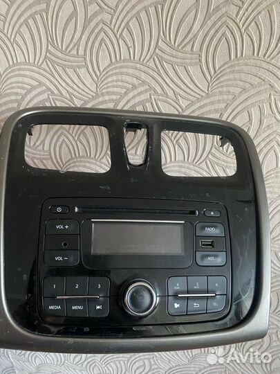 Штатная магнитола renault logan 2