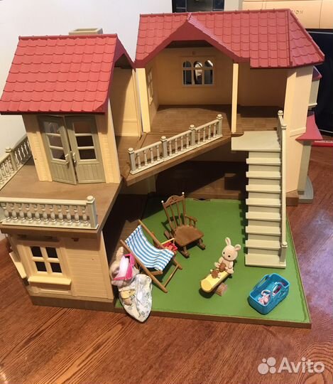 Два домика Silvain Families с мебелью и игрушками