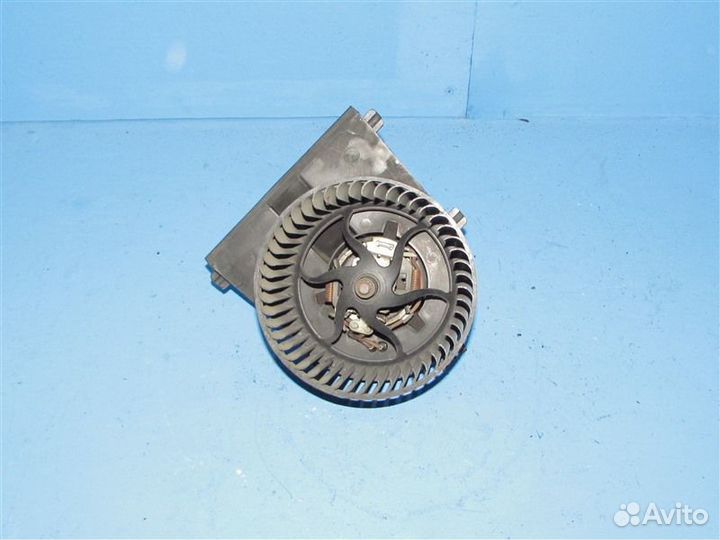 Мотор печки Volkswagen Polo 9N1 BUD 2002