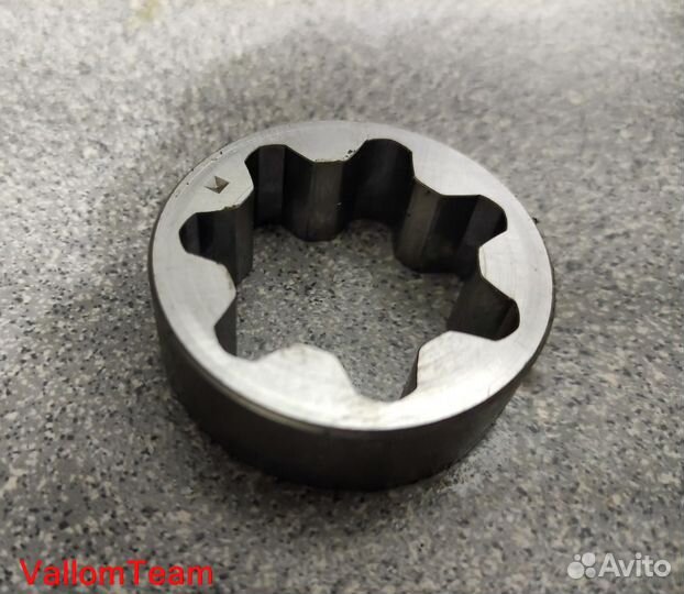 Лот SD3-75(1) Крышка двигателя гидроцикла BRP RXT