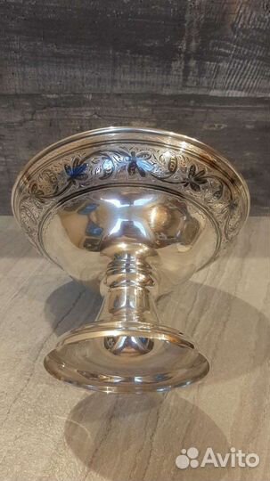 Серебряная ваза