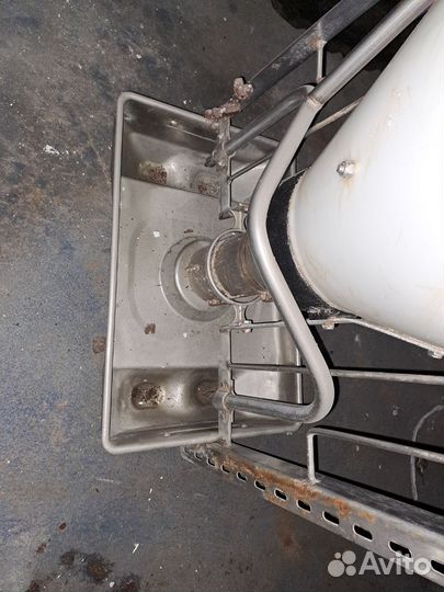 Автоматически кормушка