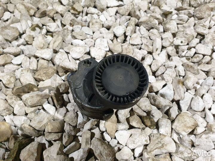 Натяжитель ремня Volvo XC90 Вольво