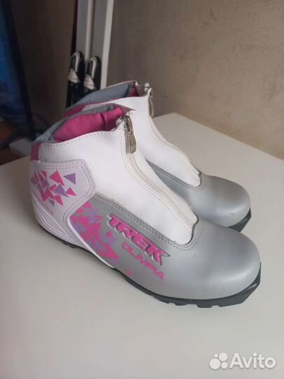 Лыжи беговые с ботинками