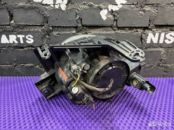 Фара передняя правая Nissan Juke YF15-218419