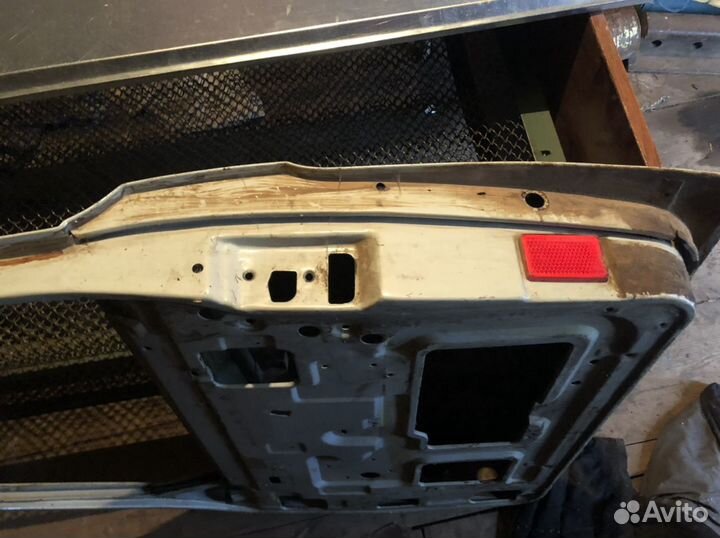 Дверь от Волги 2410