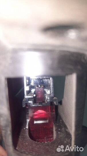 Фонарь задний стопсигнал в крышку багажника