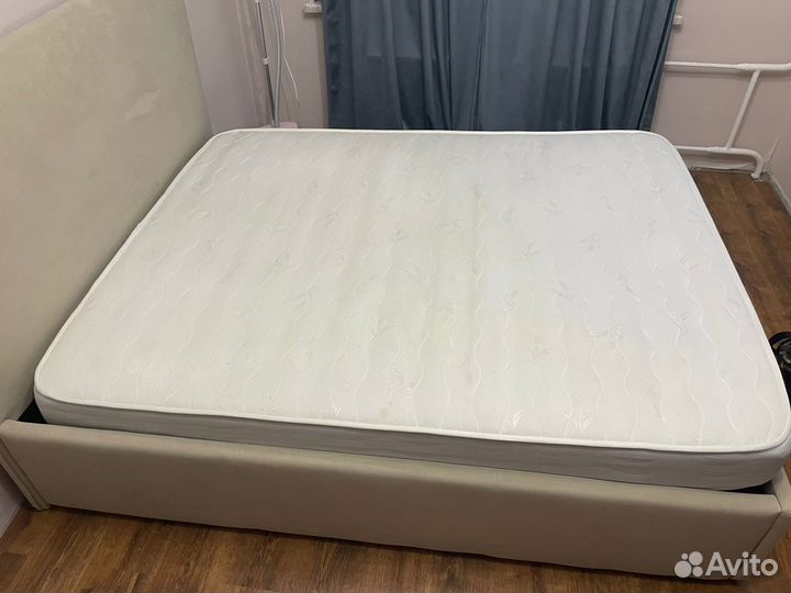 Матрас 160х200 бу