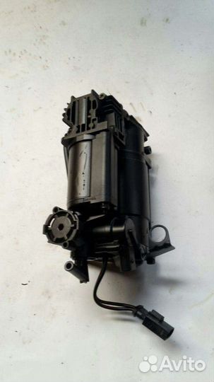 Компрессор пневмоподвески на Mercedes W211 E