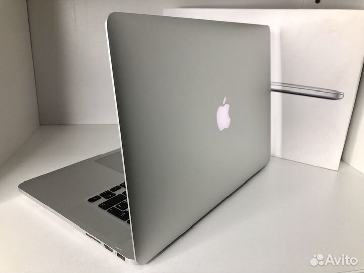 Apple MacBook Pro 15 16/256