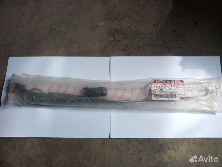 Поводок стеклоочистителя для техники Hitachi