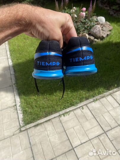 Футзалки Nike tempo