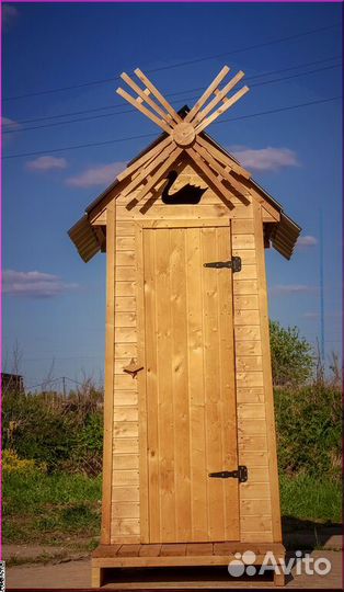 Уличный туалет деревянный PRO879