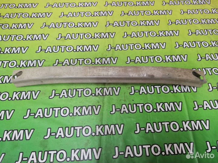 Усилитель переднего бампера Nissan Primera