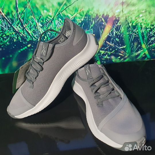 Кроссовки Reebok Beat Trainer