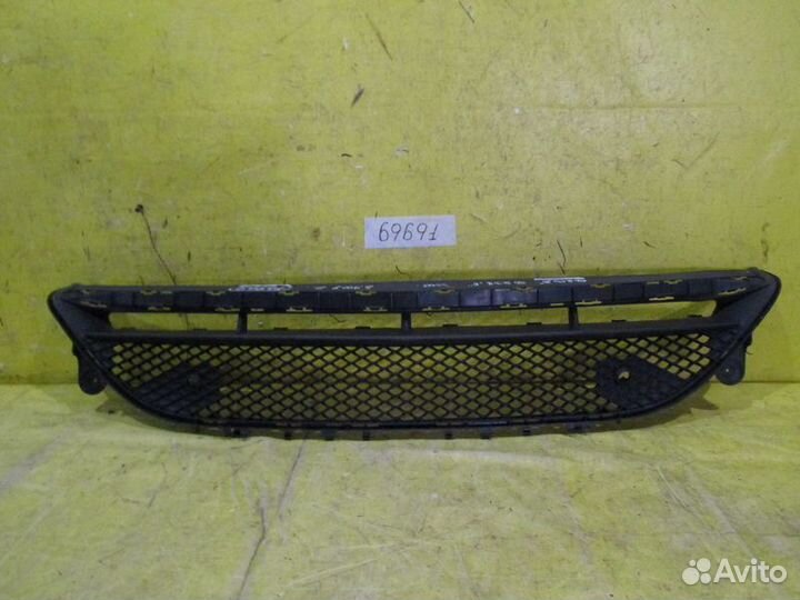 Решетка в бампер Mercedes E-213 16г 69691