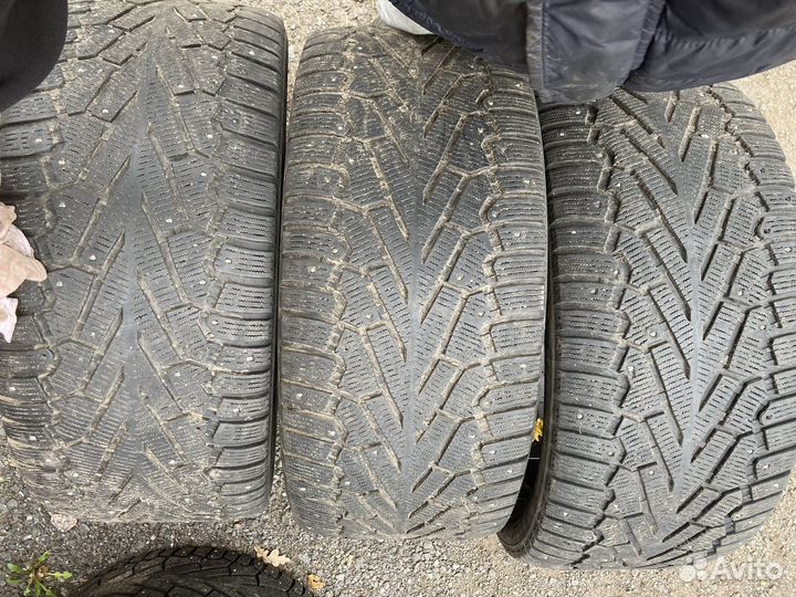 Pirelli Ice Zero 295/40 R21 111H