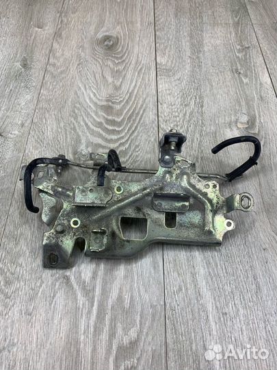 Кронштейн крепления навесного Mazda Сх 9 TC PY