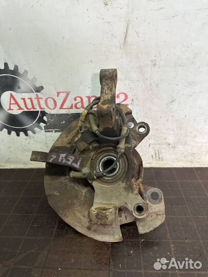 Кулак передний левый Hyundai Getz