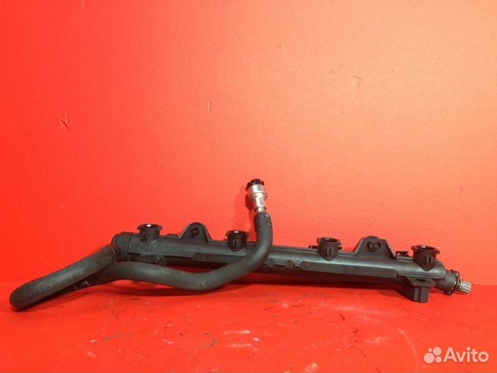 Топливная рампа Volkswagen Golf MK5 BCA 1.4 2005