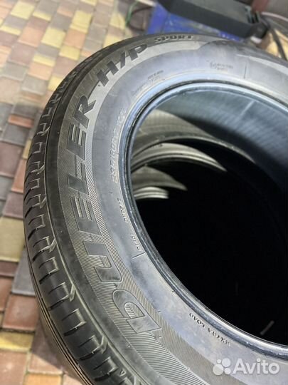 Bridgestone Dueler H/P 235/60 R17