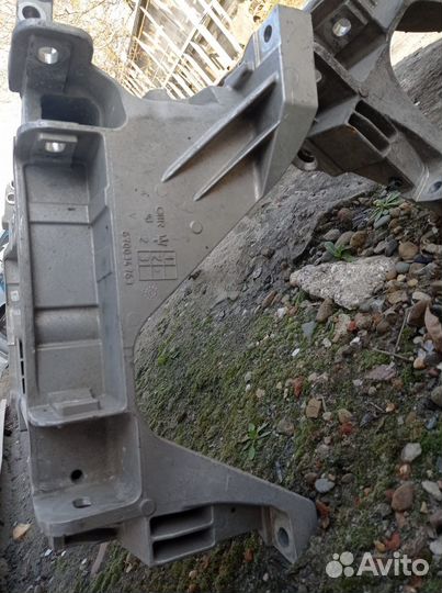 Подрамник передний на Maserati Levante