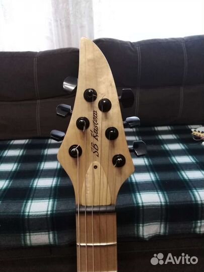 Электрогитара