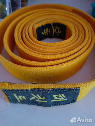 Продам пояс от кимоно, жёлтый, с нашивками