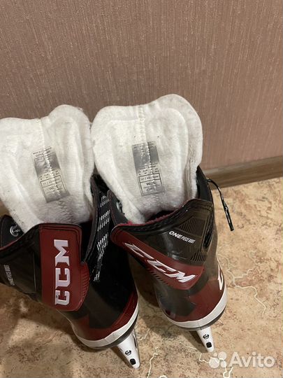 Хоккейные коньки CCM jetspeed FT475