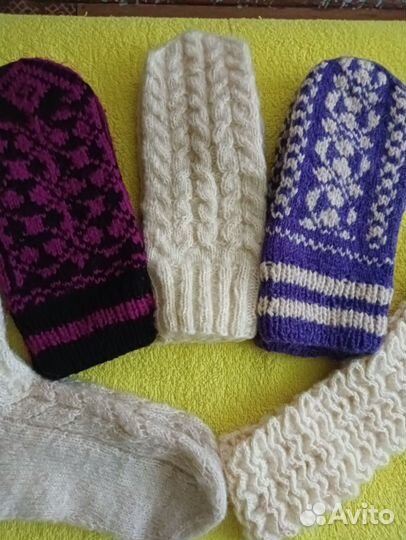 Варежки и носки вязаные спицами