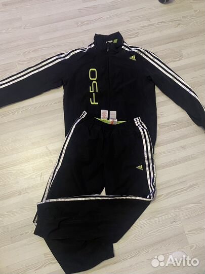 Спортивный костюм adidas для мальчика