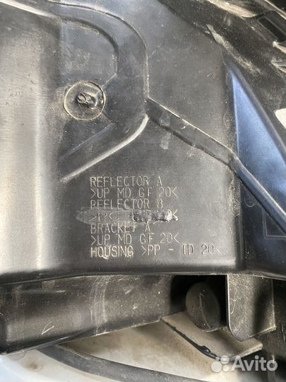 Фара передняя левая