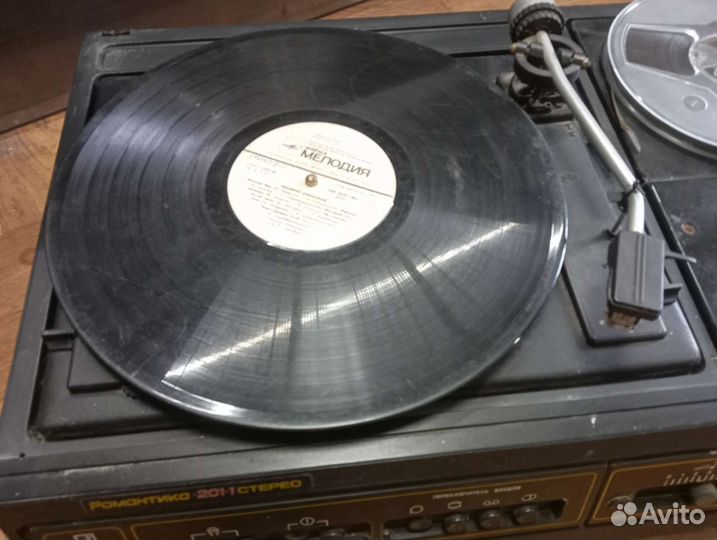 Музыкальный центр романтика201адиола