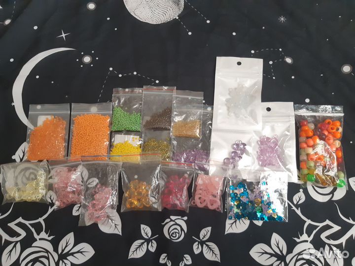 Бисер, бусины, подвески, пайетки для рукоделия