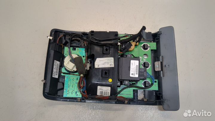 Фонарь салона Porsche Cayenne, 2004