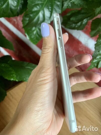 Телефон iPhone 6s 64 gb