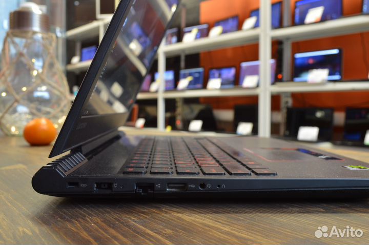 Игровой ноутбук Lenovo Legion Y520-15ikbn
