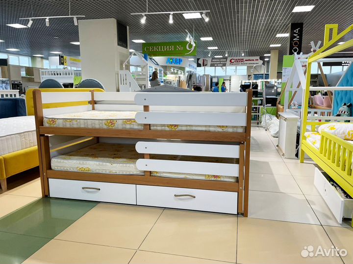 Двухъярусная кровать