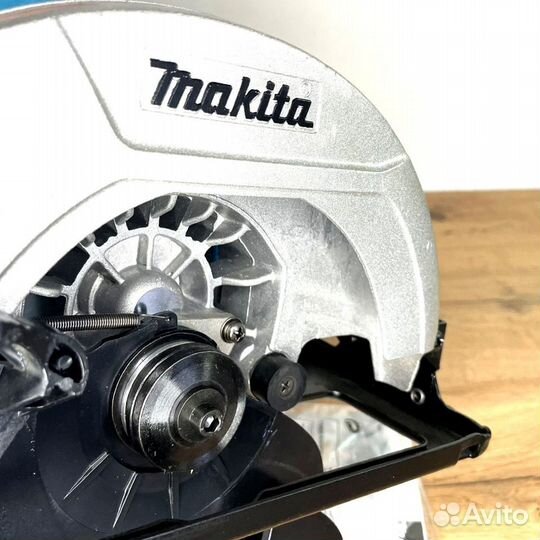 Циркулярка Makita HS7000 (новая)