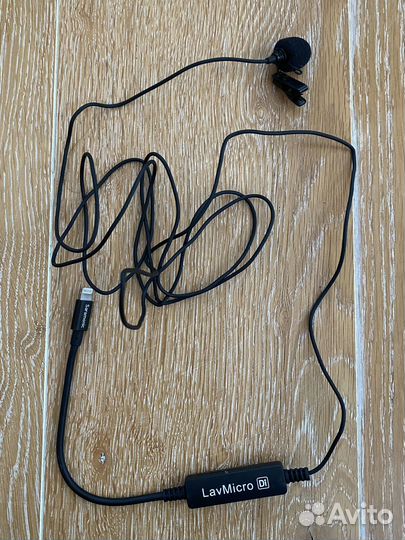 Петличный микрофон Saramonic для iPhone