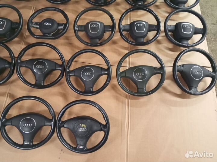 Рулевое колесо Audi