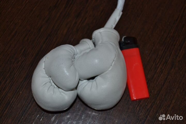 Кожаные сувенирные боксерские перчатки СССР