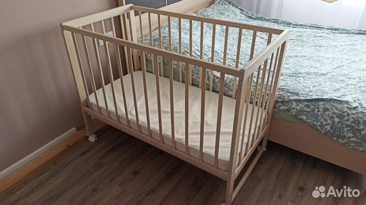 Детская кроватка